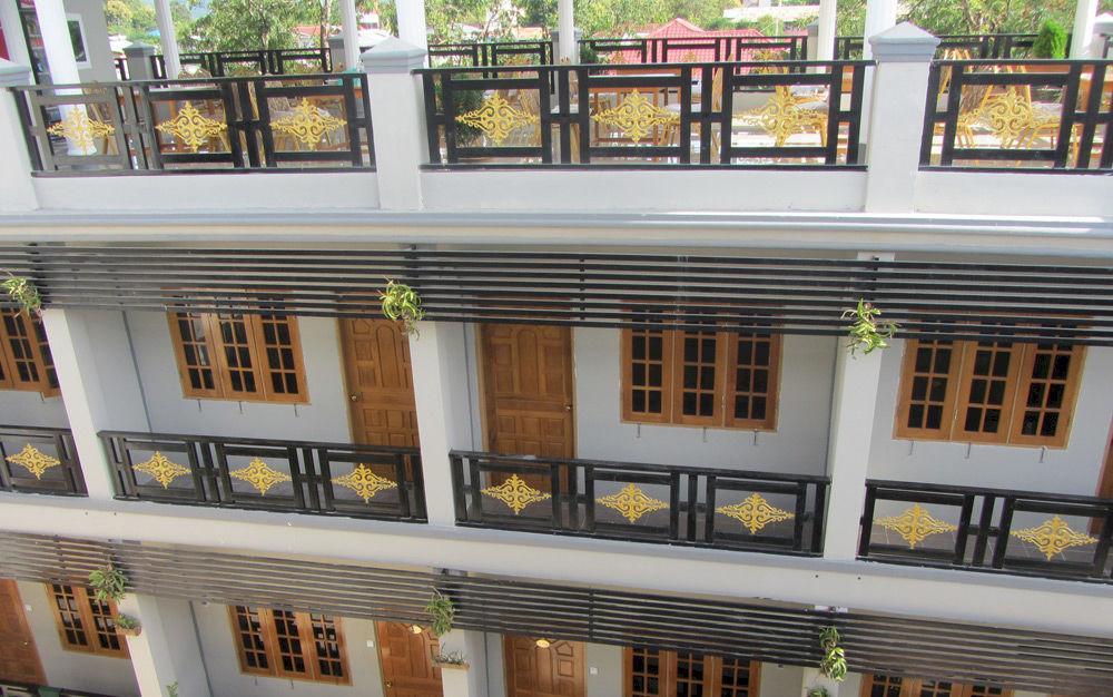 Inlay Palace Hotel Nyaung Shwe Exterior photo